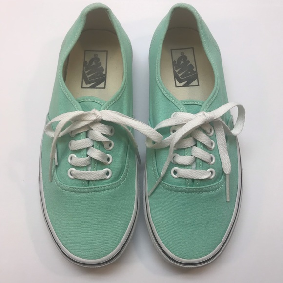 Vans Shoes - Vans Authentic Sneaker
